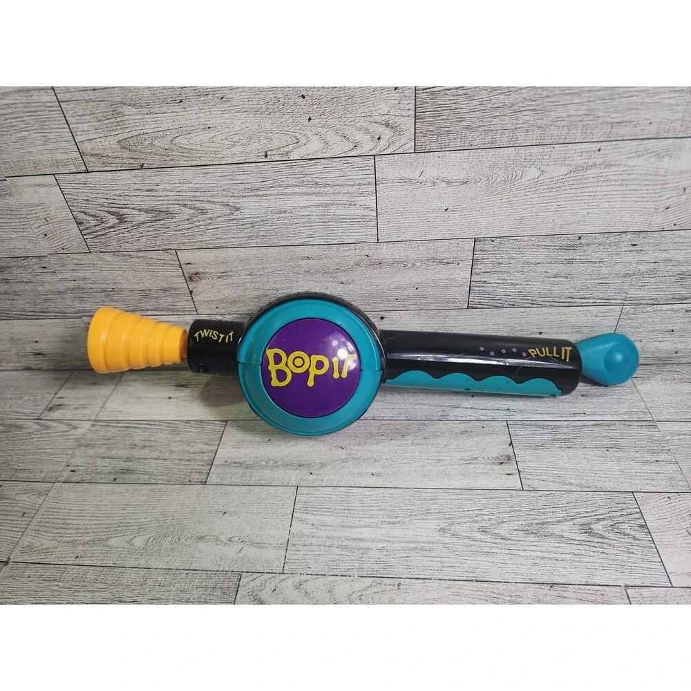 Vintage Bop It Original Pull Twist Electronic Game 15